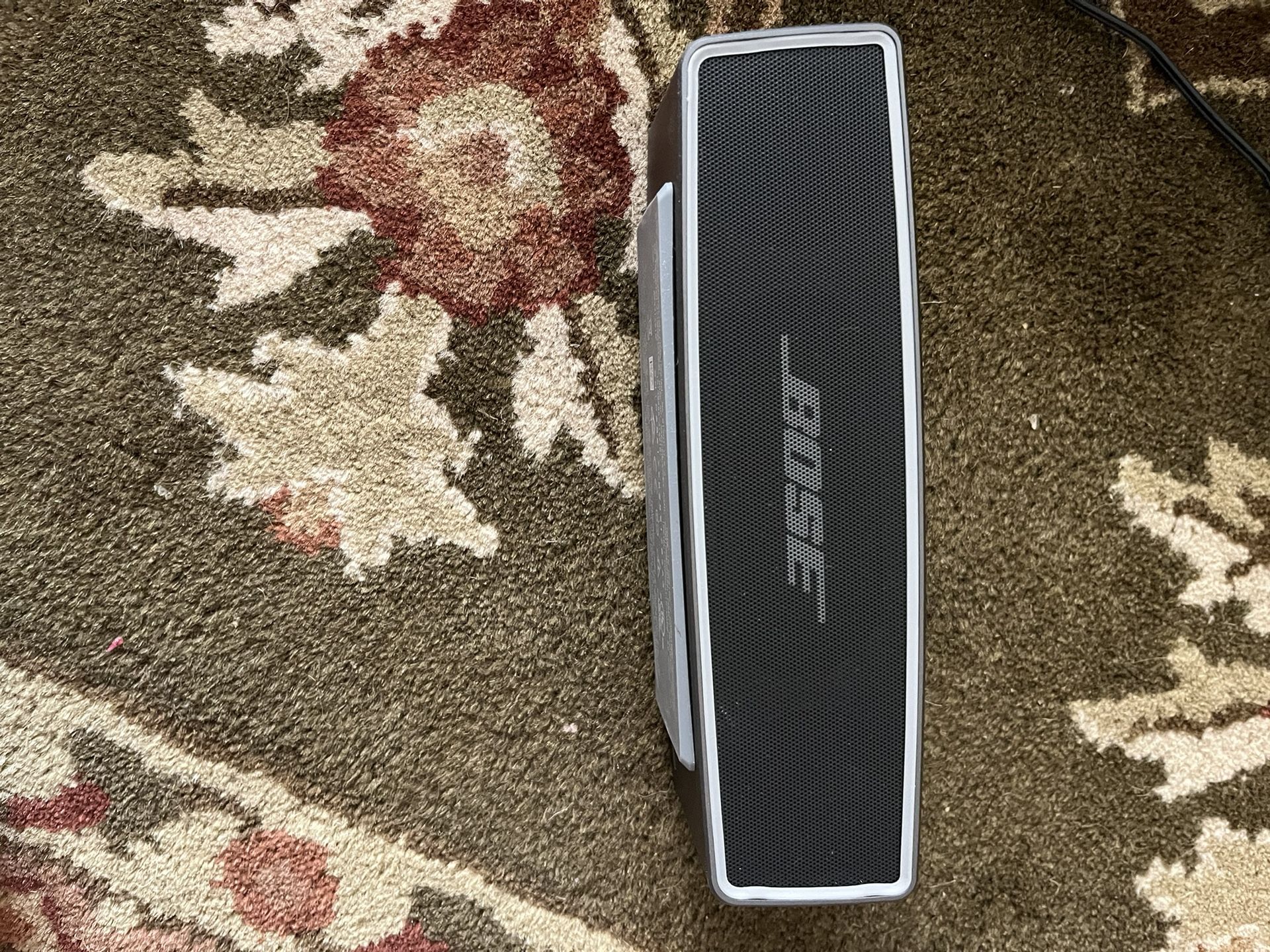 Bose SoundLink Mini Bluetooth Speaker – No Charger/Box, Works Perfect!