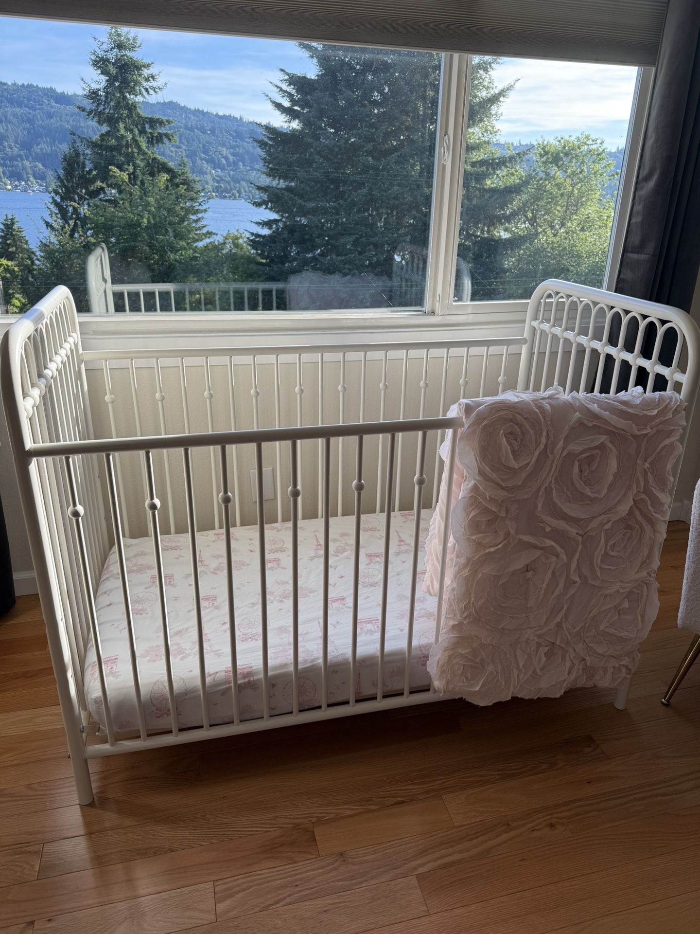 Beautiful White Metal Crib