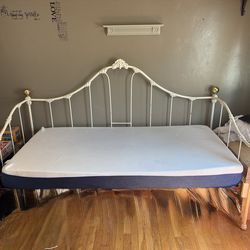 Day bed with mattress and custom bedding