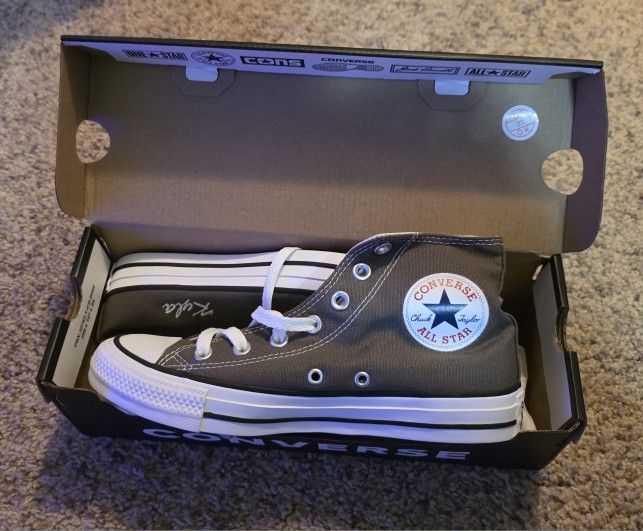 Converse Chuck Taylor All Star High Tops (Women´s Size 7 / Men´s Size 5),All Products : American Fashion Style Bags On Sale