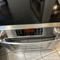LG: Electric Stove Range 30”