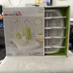 Munchkin fold drying rack