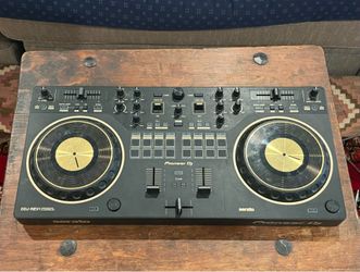 Pioneer DDJ-REV1 DJ Controller + Cables