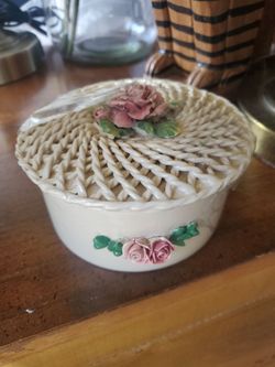 trinket bowl featuring a distinctive basket-weave design.