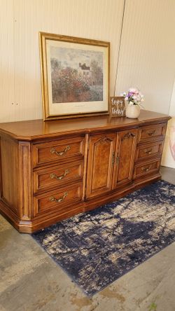 THOMASVILLE GORGEOUS DRESSER