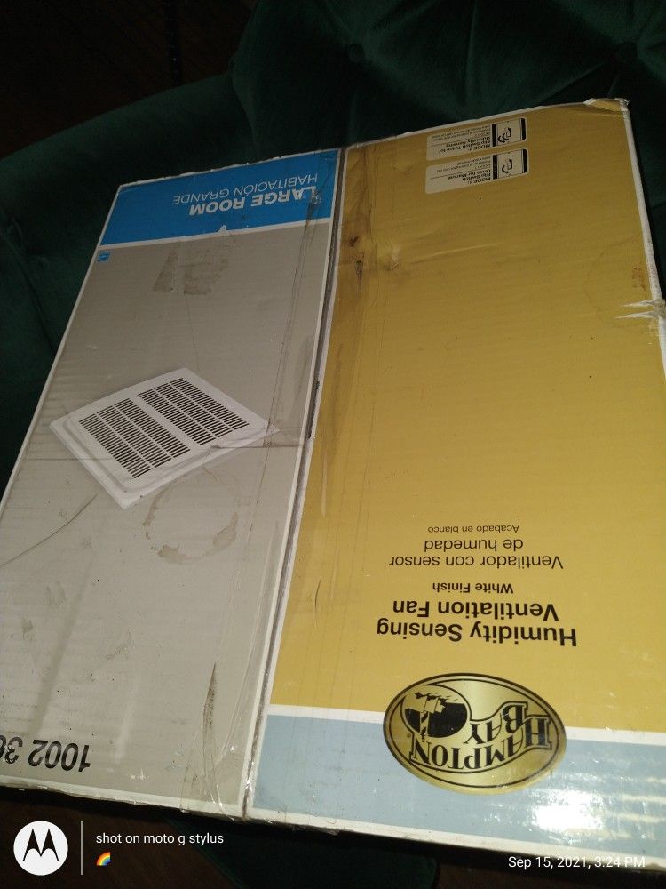 Hampton Bay Humidity Sensing Ventilation Fan /White Finish