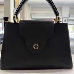 Louis Vuitton Capucines MM Leather Crossbody Bag-M42259