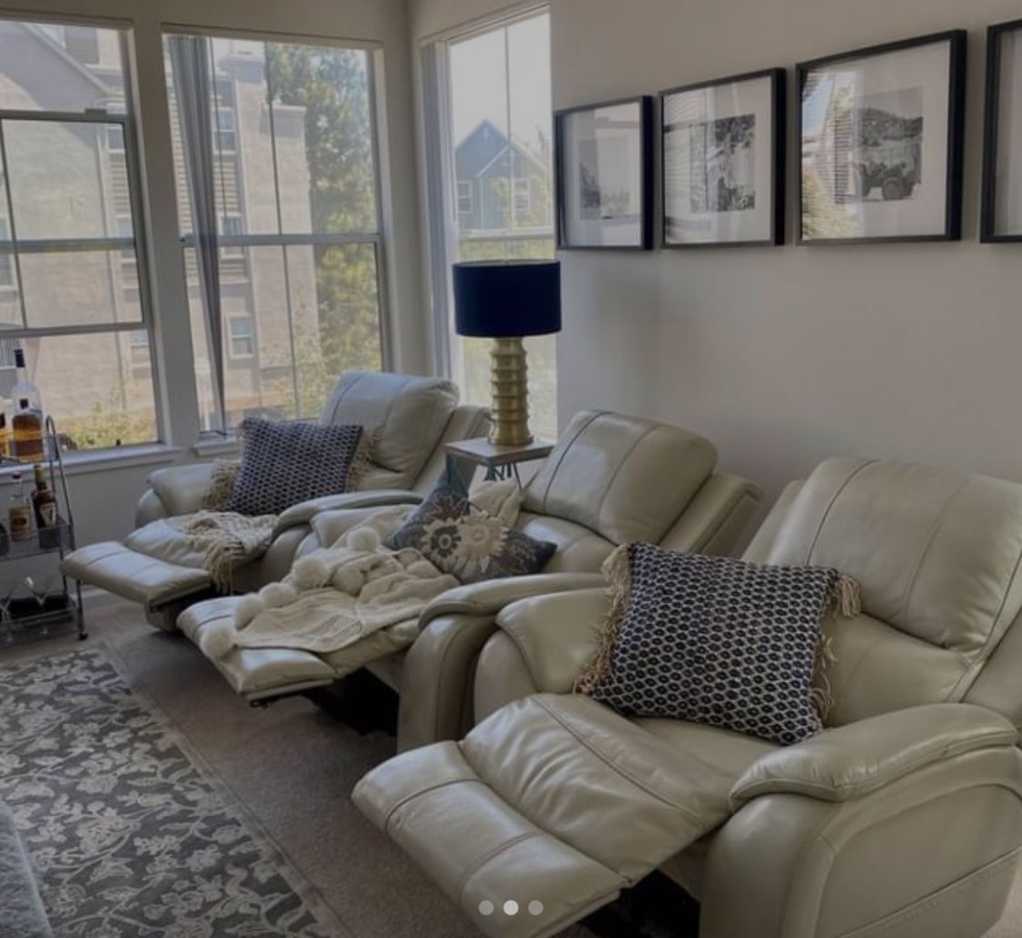 ✨ Italian Leather Electric Recliner Chairs – Great Deal! ✨