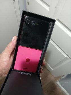 Motorola rzar plus 2025  T-mobile