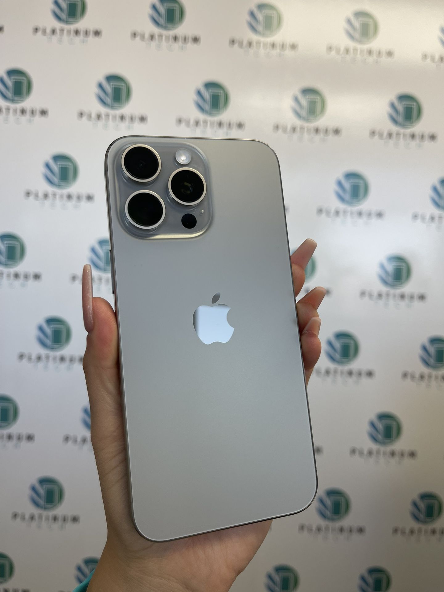 iPhone 15 Pro Max Natural Titanium 256Gb Unlocked Like New Battery 