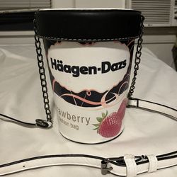 Häagen-Dazs Strawberry Fashion Bag