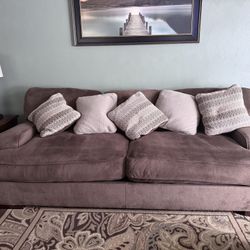🛋️ Large Ashley Furniture Living Room Set – Excellent Condition! 🛋️
