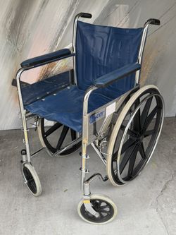 Invacare Tracer 1000 Wheelchair