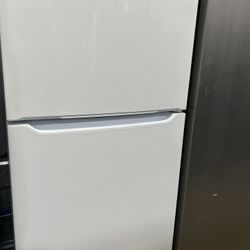 Frigidaire Top Freezer Fridge