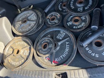 Very nice 45, 35, 25, 10, 5 lb Olympic weight plates. Iron and bumper available. $1 a lb Pair of 45s Pair of 35s Pair of 25s Pair of 10s Pair of 5s