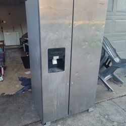 Refrigerator In Working Condition 