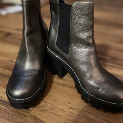 Kendall & Kylie Boots-Size 7M