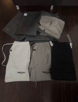 Essentials Shorts