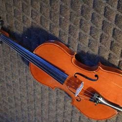 Old Fiddle Violin, Awesome Tone, Plays And Sounds Great, Damage Doesn't Affect Playability Or Sound.