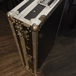 Odyssey Flight Case With Wheels 