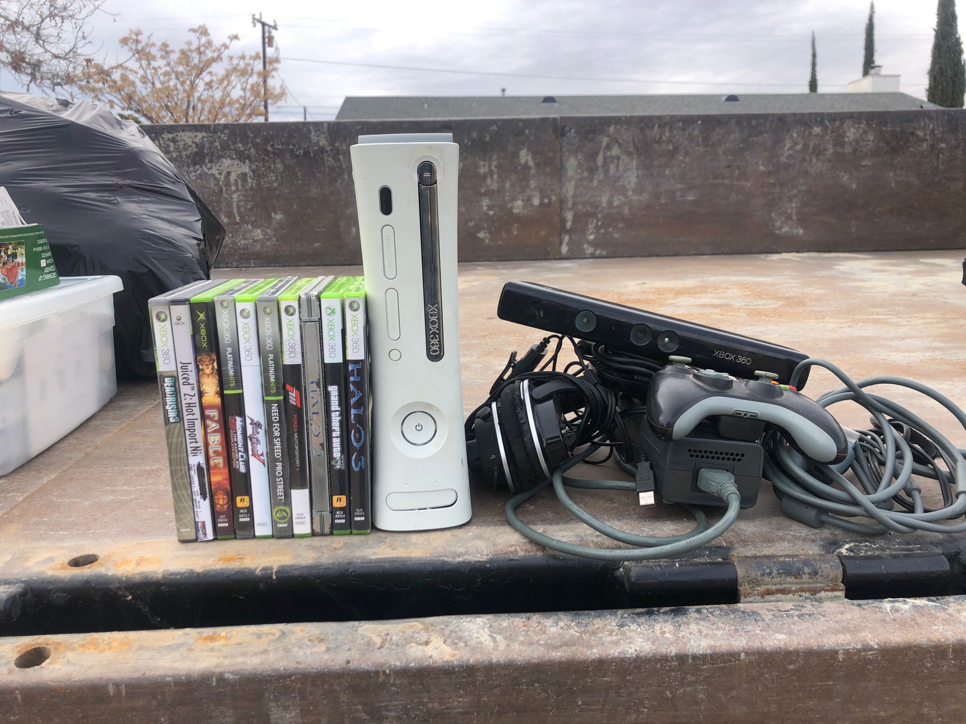Xbox 360 with games
