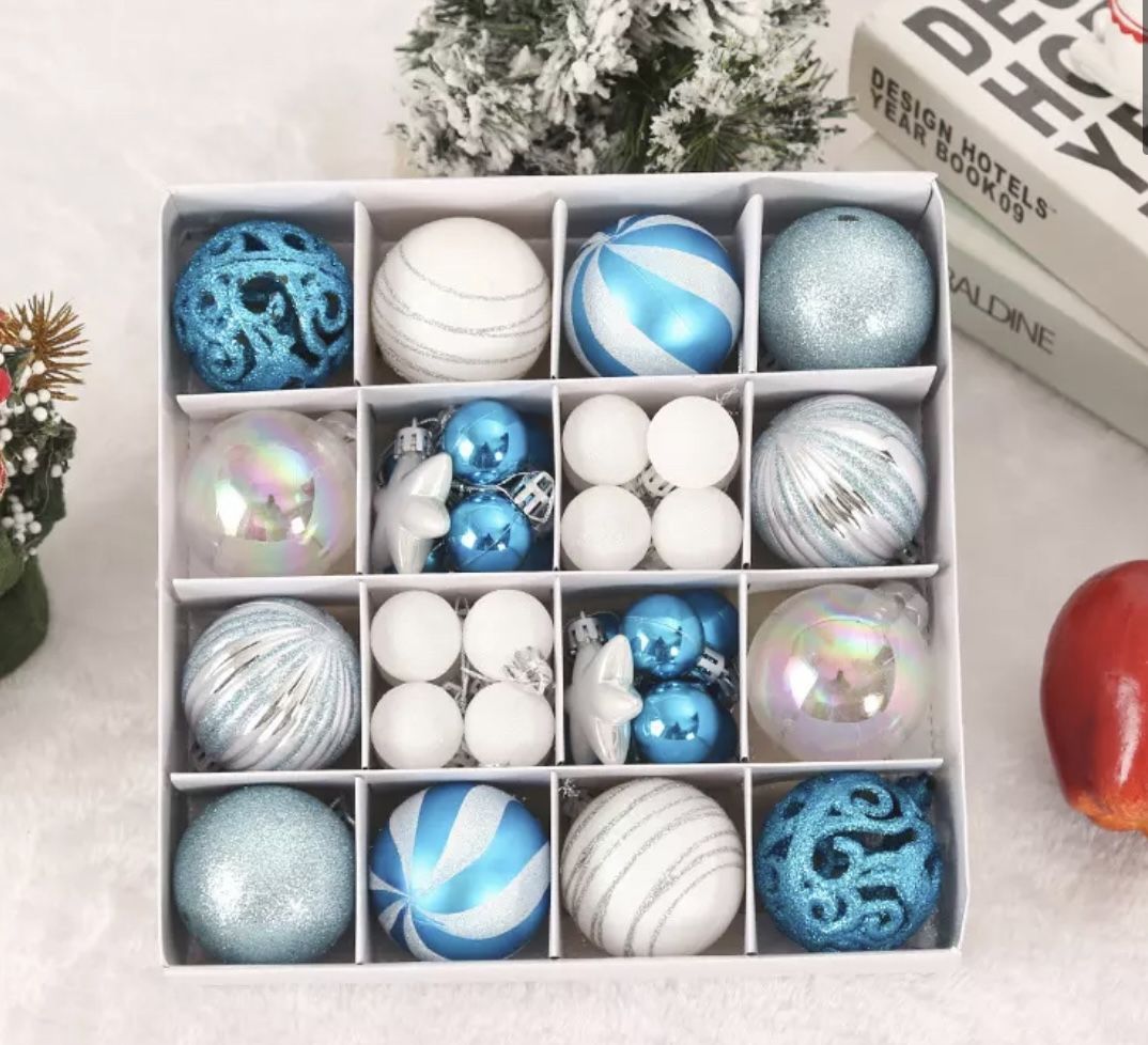 Blue And White Christmas Ornaments (12 Balls)