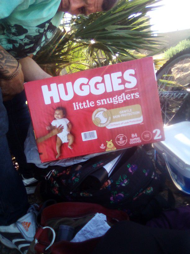 $20 Huggies Little Snuggles Size 2 -84 Count