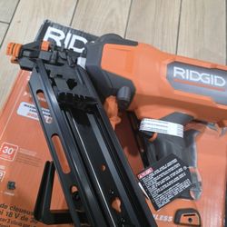 RIDGID
18V Brushless Cordless 30° 3-1/2 in. Framing Nailer (Tool Only)