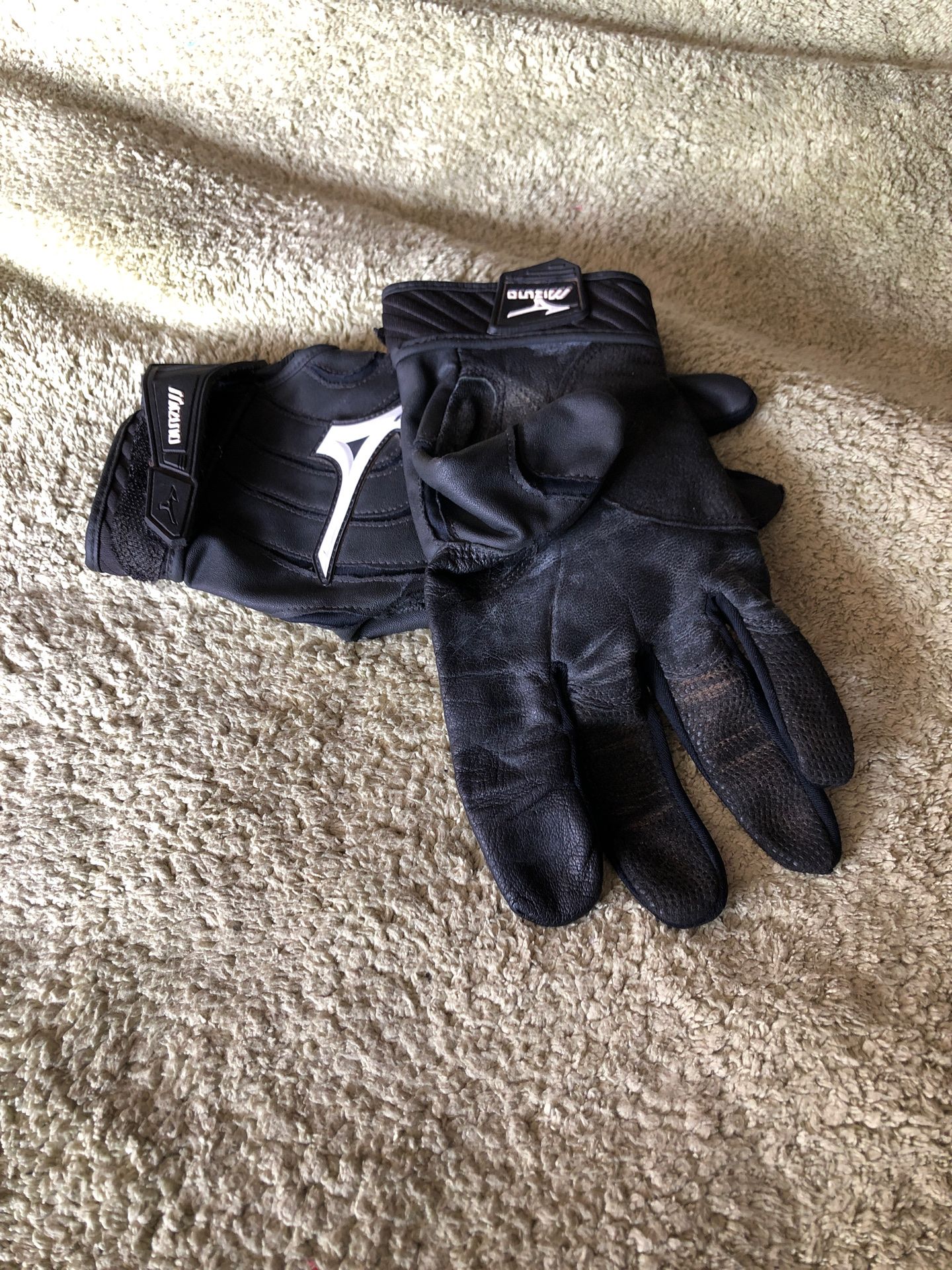 Mizuno baseball batting gloves size L