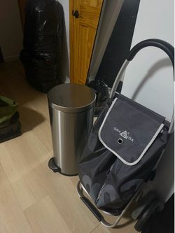 Trash can