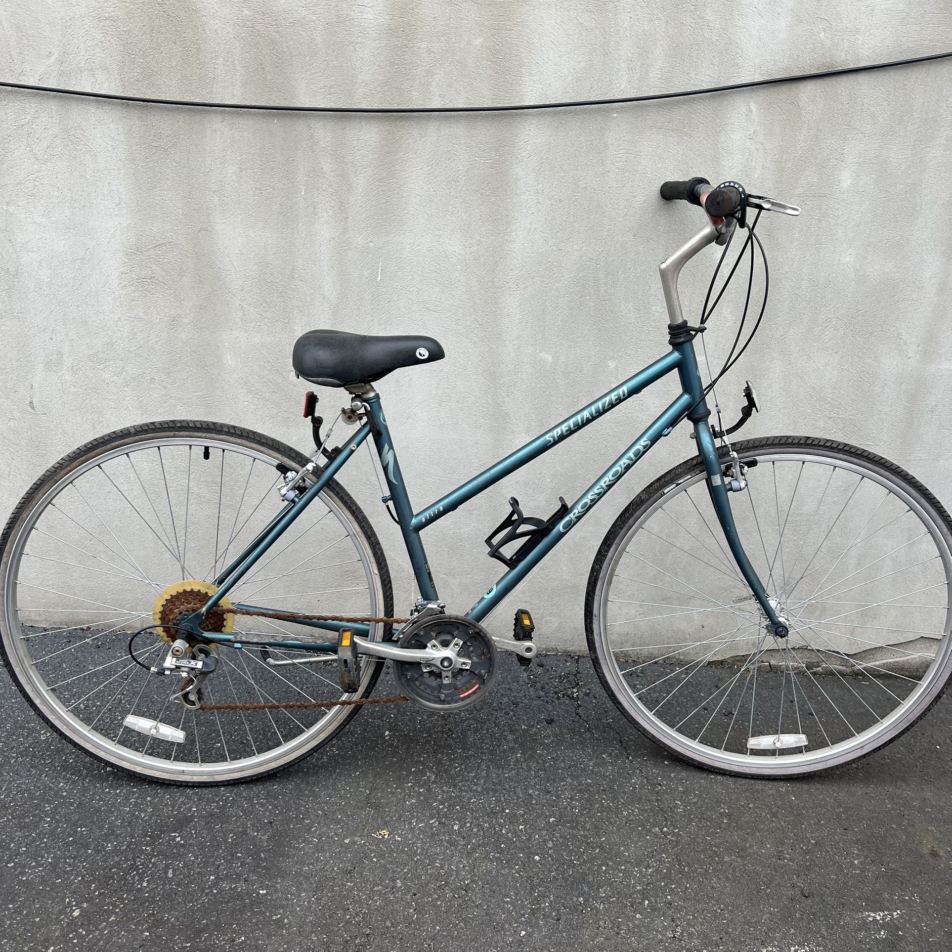 Specialized Crossroads bike bicycle 19”
