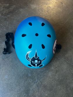 Kids skating gear helmet and pads - Ages 6-12