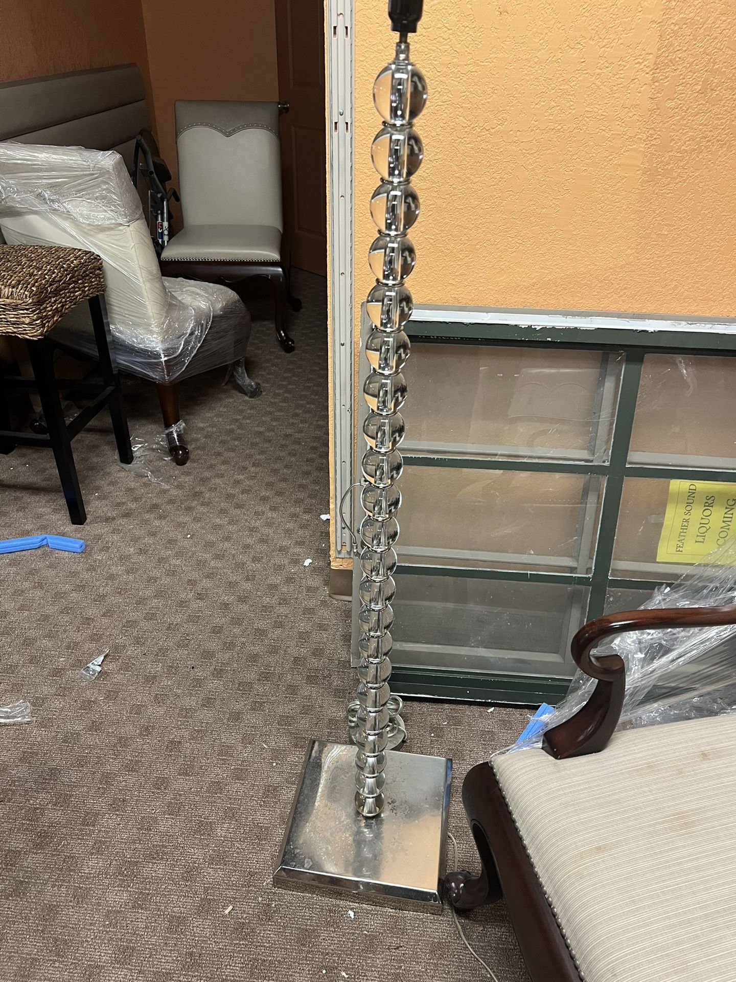 Free Standing Antique Glass Style Lamp