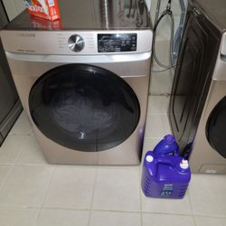 Gas Dryer (Used- Like New)