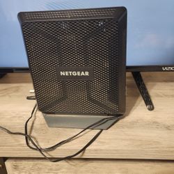 Netgear-Nighthawk Modem/router C7000v2