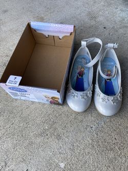 Frozen Shoes Brand New Size 7 Asking $10