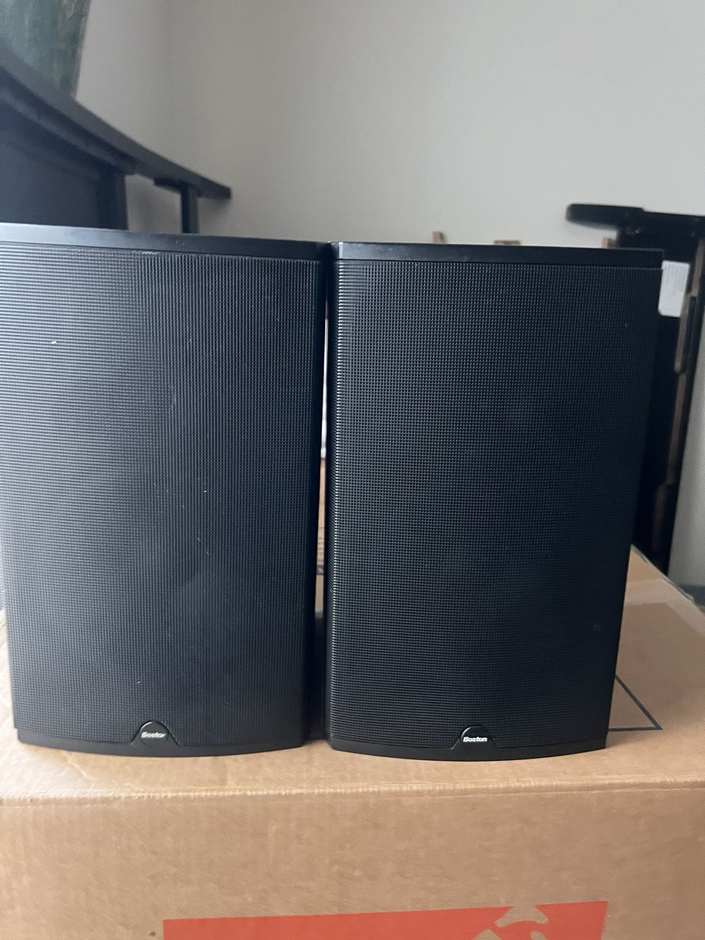 Speakers Boston Acoustics 