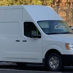Nissan Cargo Van NV2500