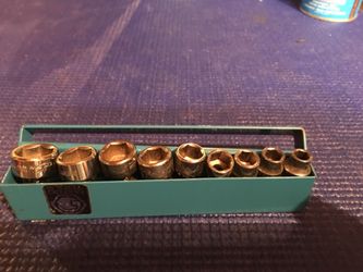 Matco Tools 9-Piece Metric Swivel Universal Socket Set 6-Point - $255