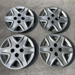 Honda Civic Hubcaps / 14inch / 2005 / Wheels