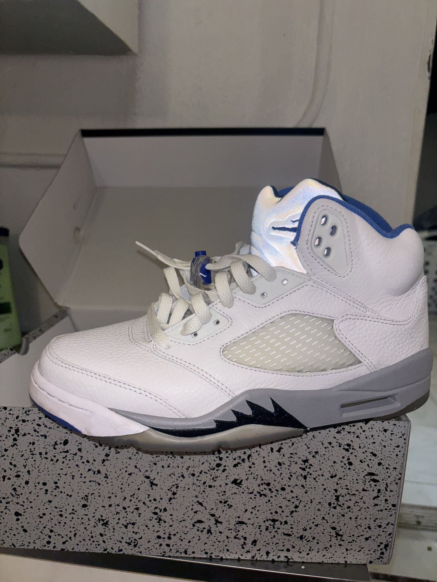 Retro Jordan 5 (Hyper Royal-Stealth)