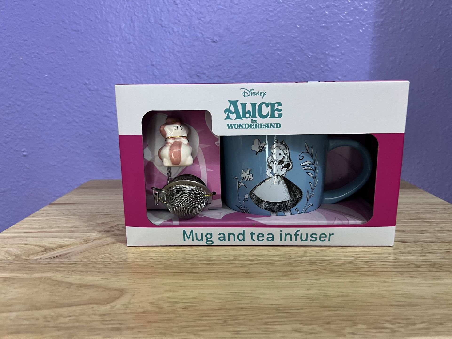 Alice In Wonderland Tea Set 