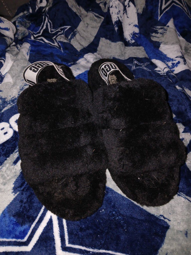 Size 9 Ugg Slippers 