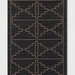 Linear Stepped Diamonds Print Outdoor Area Rug Black 5'x7'