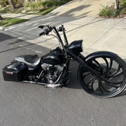 Custom Harley road king 1of1