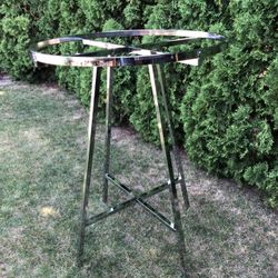 Adjustable Garment Display Rack