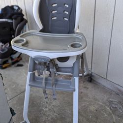 High Chair - Ingenuity 