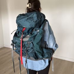 Osprey Ariel 55 Women's Backpacking Pack - MUST GO