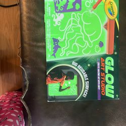 Glow Art Studio