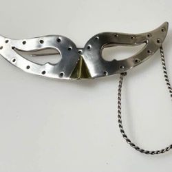 Vintage “925“ sterling silver bird mask brooch, “Mexico”,     Taxco TD-51, hinged metal cable rope.  Perfect For Halloween!